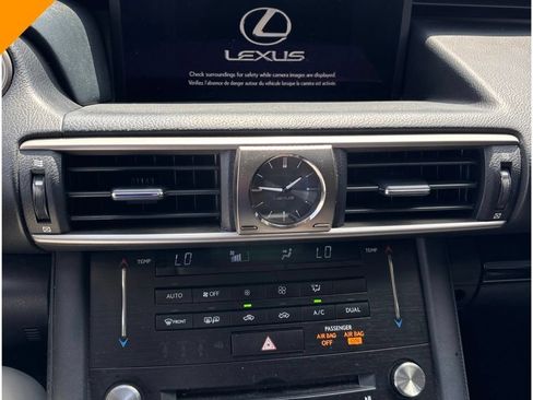 Used 2017 Lexus IS 200t w/ Premium Package RWD image 16