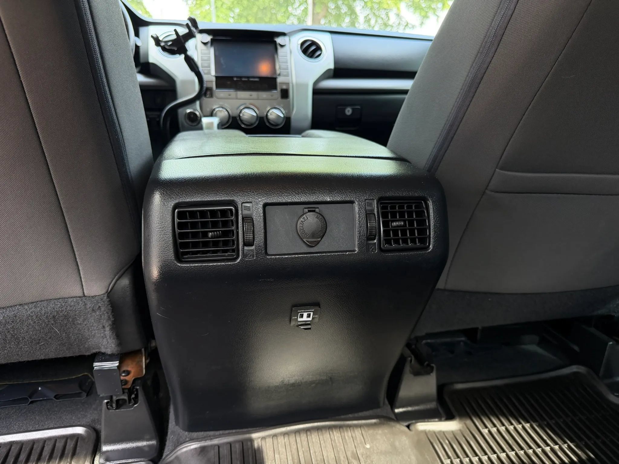 Used 2020 Toyota Tundra SR5 w/ SR5 Upgrade Package AWD/4WD image 18