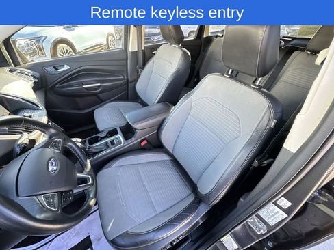 Used 2019 Ford Escape SE image 13