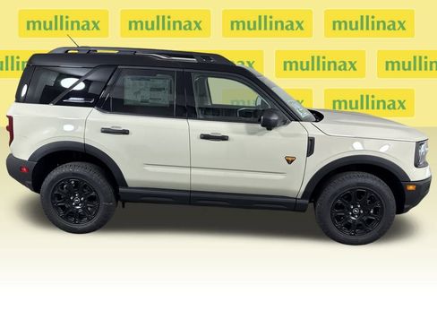 New 2025 Ford Bronco Sport Badlands image 22