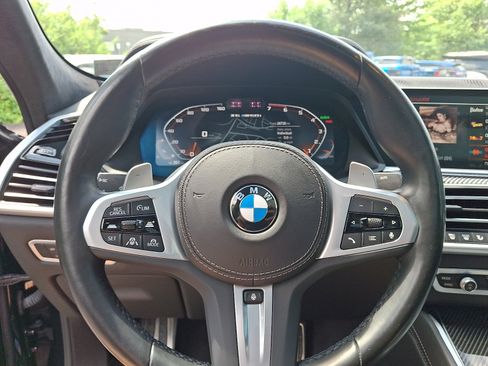 Used 2022 BMW X6 M50i w/ Executive Package AWD/4WD image 18