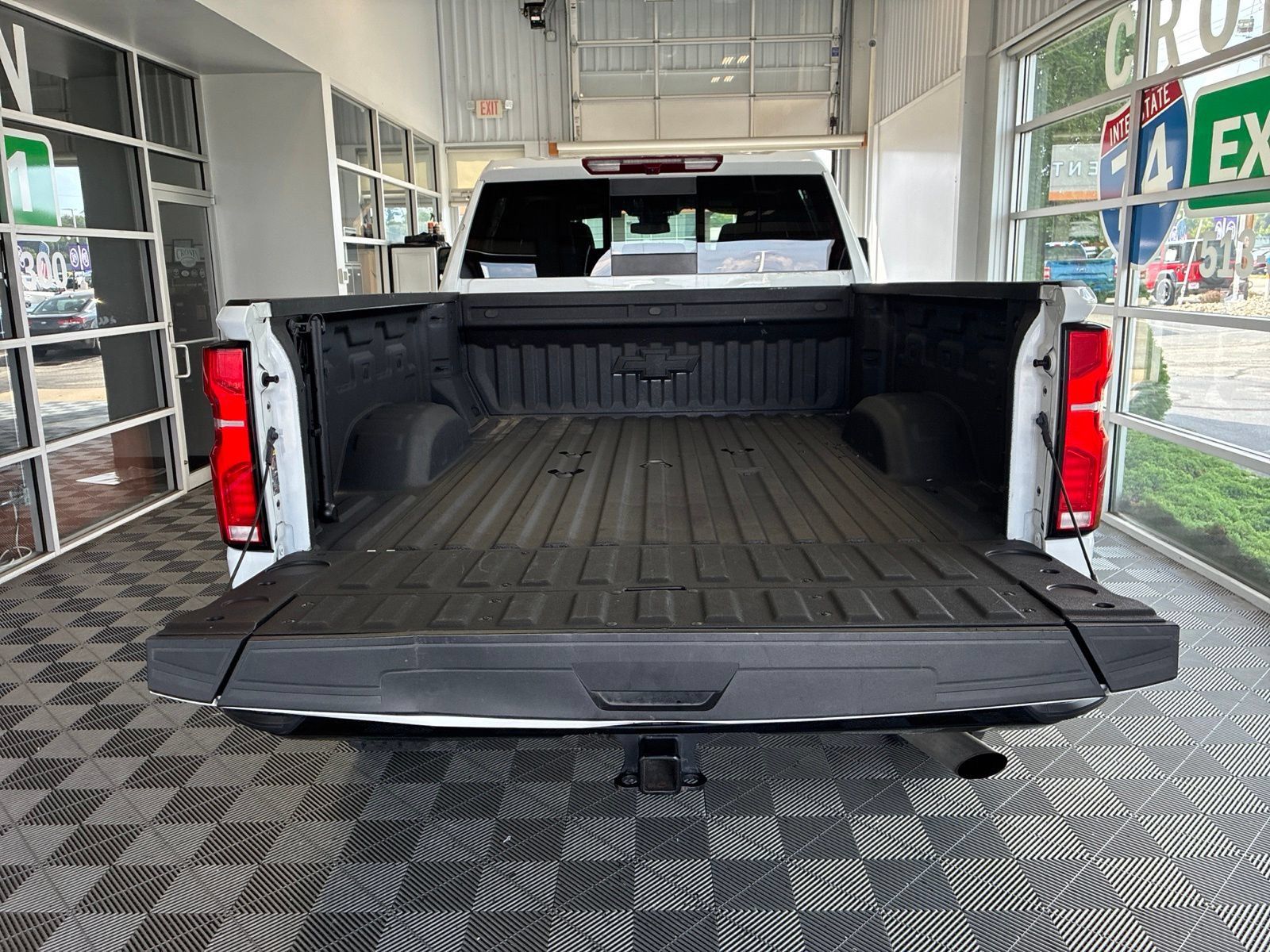 Used 2025 Chevrolet Silverado 2500 LT w/ Trail Boss Package AWD/4WD image 11