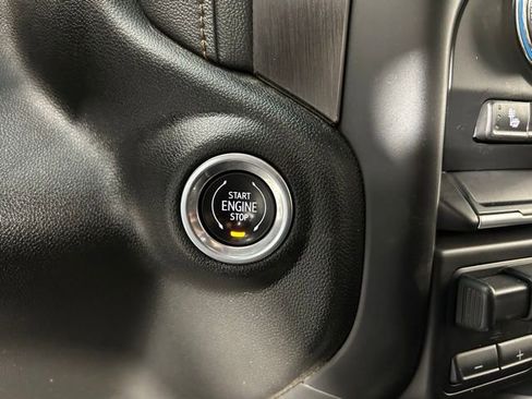 Used 2022 GMC Sierra 3500 AT4 AWD/4WD image 30