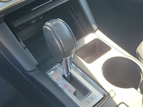 Used 2017 Subaru Legacy 2.5i Limited image 28