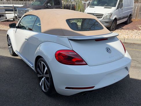 Used 2015 Volkswagen Beetle R-Line image 7
