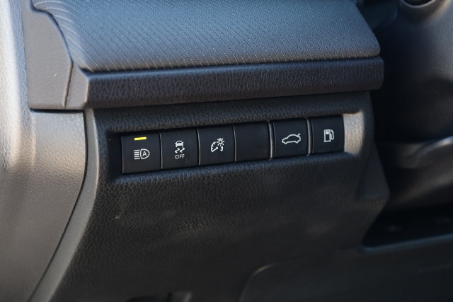 Used 2025 Toyota Camry SE FWD image 14
