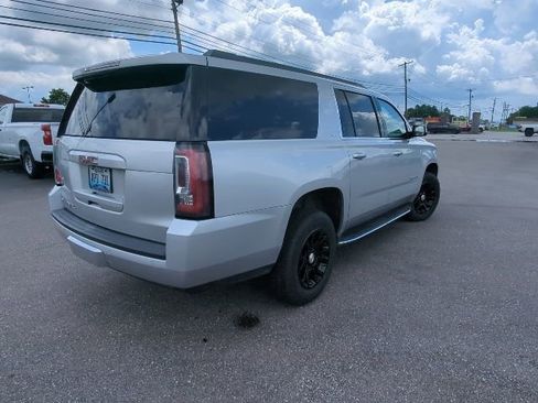 Used 2019 GMC Yukon XL SLT w/ Open Road Package AWD/4WD image 19