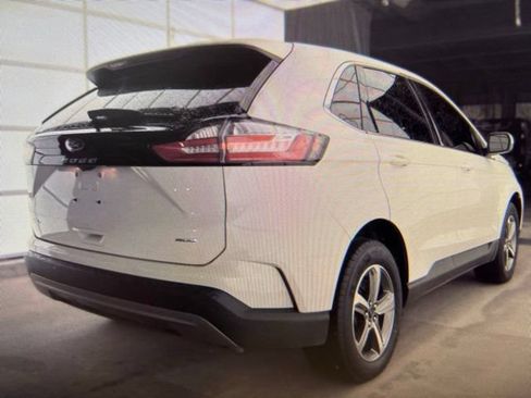 Certified 2024 Ford Edge SEL w/ Convenience Package AWD/4WD image 19
