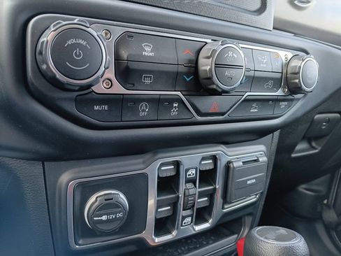 Used 2023 Jeep Wrangler Unlimited Sport AWD/4WD image 7