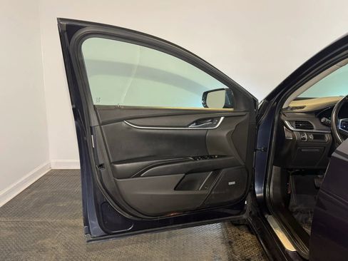 Used 2014 Cadillac XTS FWD image 7
