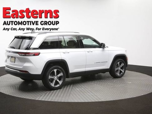 Used 2022 Jeep Grand Cherokee Limited 4xe w/ Luxury Tech Group II AWD/4WD image 47