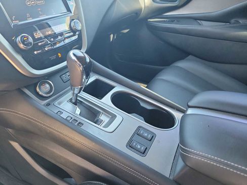 Used 2024 Nissan Murano SV w/ SV Midnight Edition Package image 17