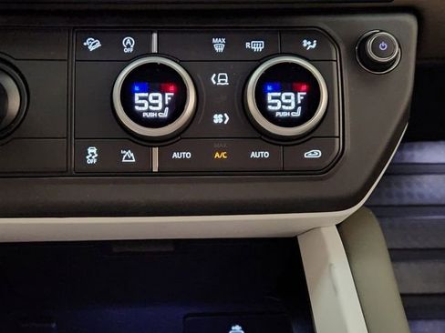 New 2026 Land Rover Defender 110 X-Dynamic SE image 19