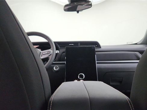 Used 2025 GMC Terrain Elevation image 21