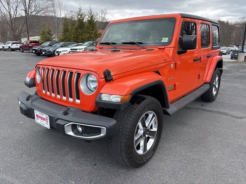 Used 2019 Jeep Wrangler Unlimited Sahara w/ Dual Top Group AWD/4WD image 1