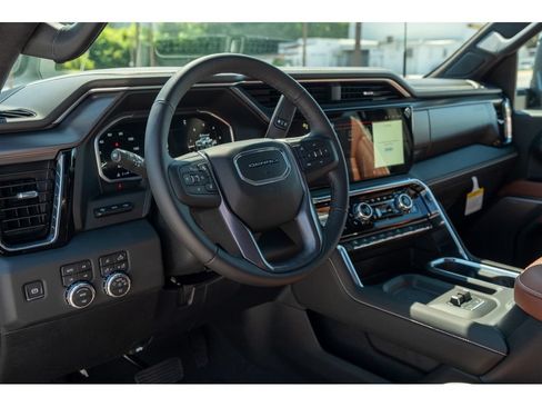 New 2026 GMC Sierra 2500 Denali Ultimate AWD/4WD image 11
