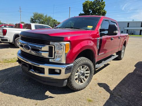 Used 2017 Ford F250 XLT w/ XLT Value Package AWD/4WD image 1