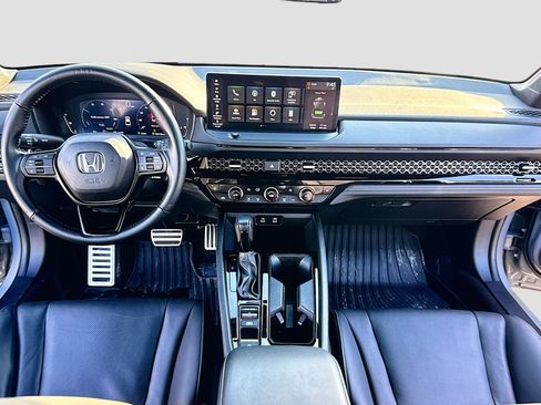 Used 2023 Honda Accord Sport image 3