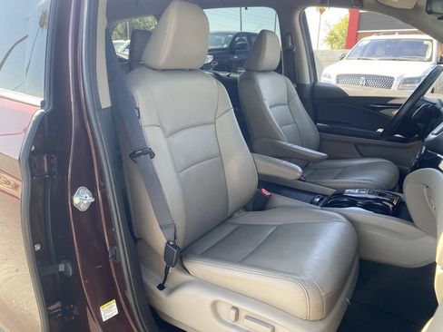 Used 2016 Honda Pilot Touring image 9