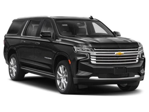 Used 2024 Chevrolet Suburban High Country AWD/4WD image 7