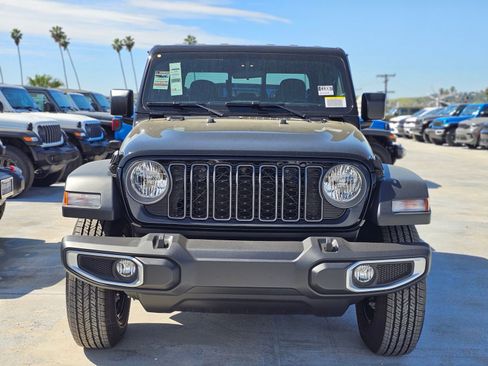 New 2026 Jeep Gladiator Sport image 2