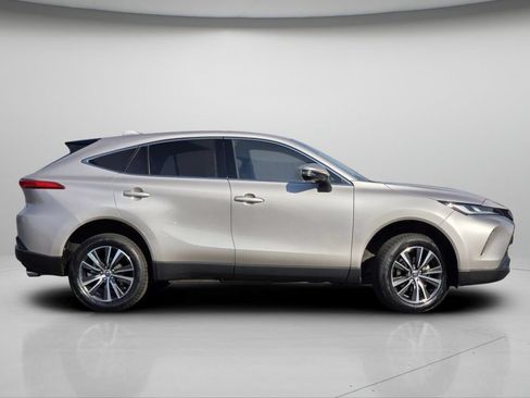 Certified 2024 Toyota Venza LE AWD/4WD image 21