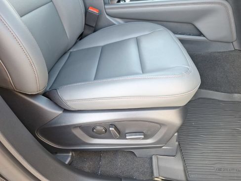 New 2026 Ford Explorer Active w/ Active Comfort Package AWD/4WD image 17