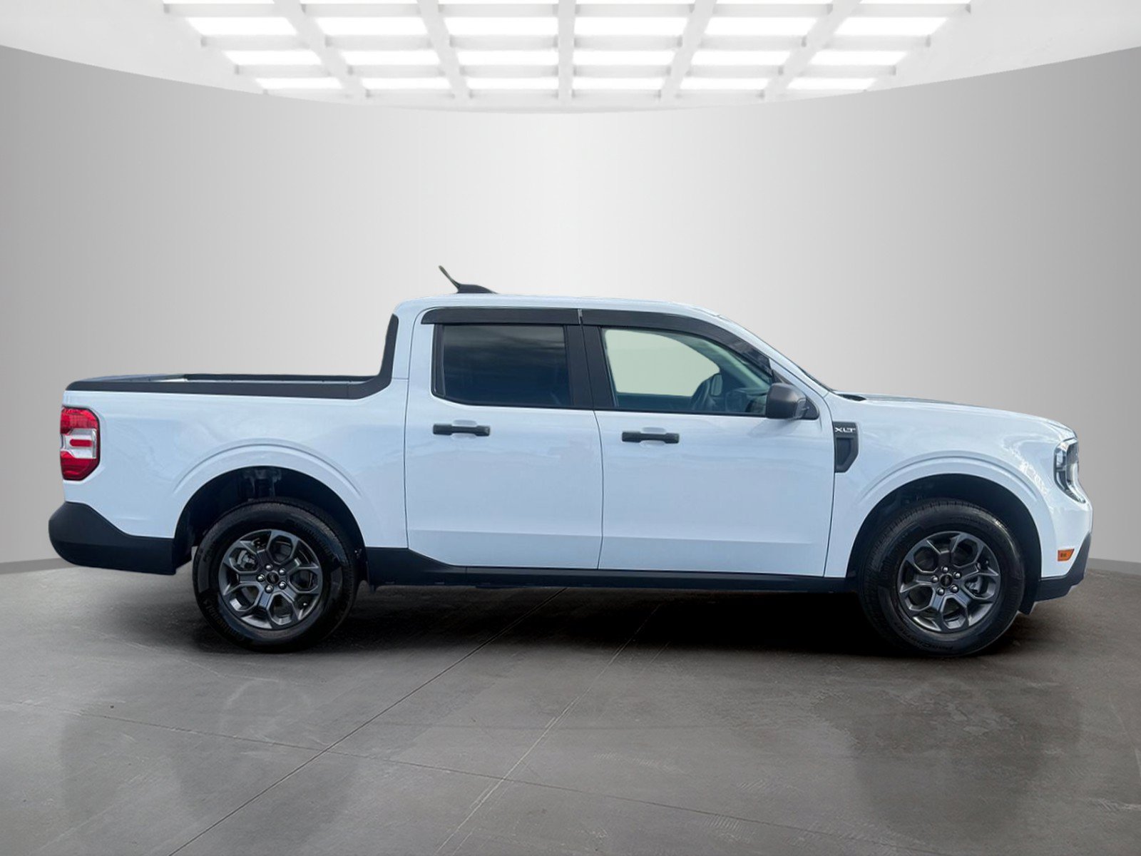Used 2026 Ford Maverick XLT AWD/4WD image 2