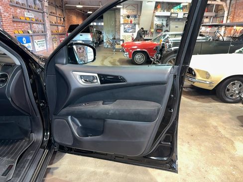 Used 2016 Nissan Pathfinder SV w/ Trailer Tow Package image 75