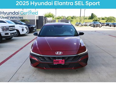 Certified 2025 Hyundai Elantra Sport FWD image 3