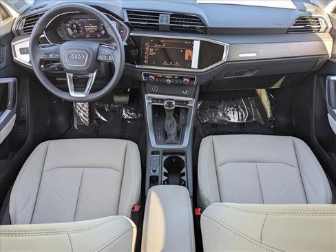 New 2025 Audi Q3 2.0T Premium image 13