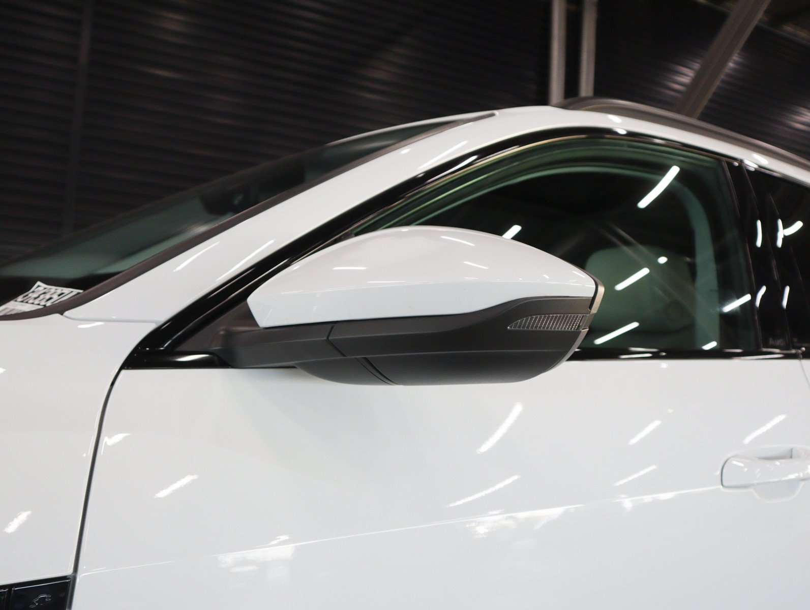 Used 2024 Audi Q8 e-tron Premium AWD/4WD image 28