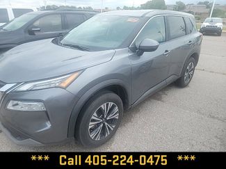 Used 2023 Nissan Rogue SV video 2