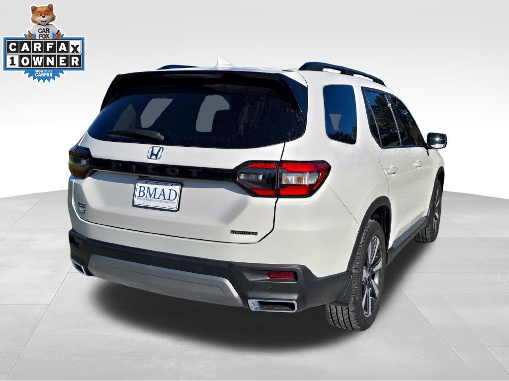 Used 2025 Honda Pilot Touring image 12