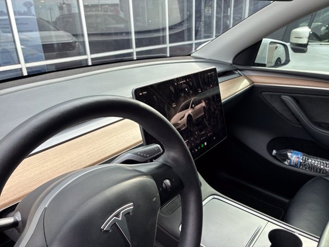 Used 2023 Tesla Model Y Performance AWD/4WD image 14