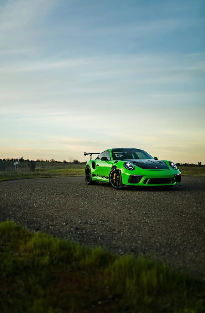 Used 2019 Porsche 911 GT3 RS RWD image 2