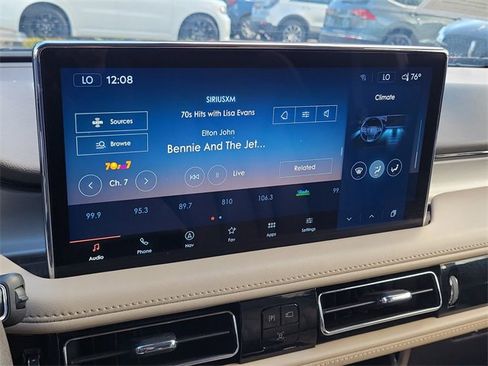 Certified 2022 Lincoln Nautilus Standard w/ Premium Package image 18