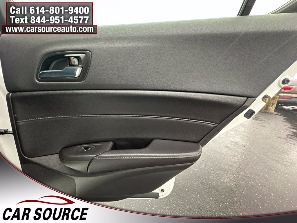 Used 2018 Acura ILX w/ AcuraWatch Plus Package FWD image 24