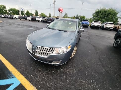 Used 2011 Lincoln MKZ FWD image 1