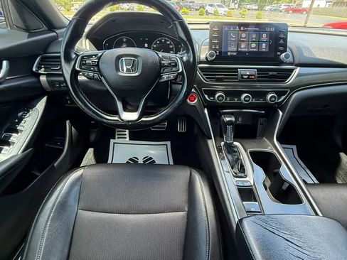 Used 2018 Honda Accord Sport image 31