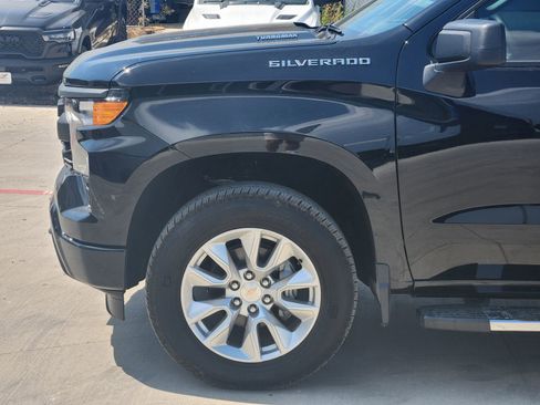 New 2025 Chevrolet Silverado 1500 Custom image 9
