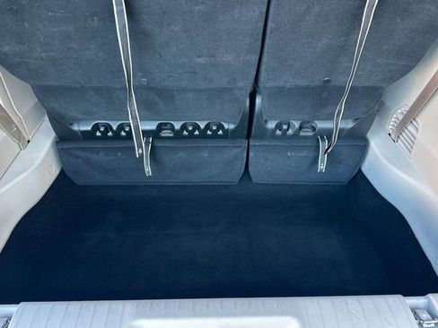 Used 2024 Chrysler Pacifica Touring-L image 18