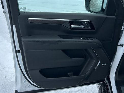 New 2026 Chevrolet Suburban LT w/ Comfort Package image 16