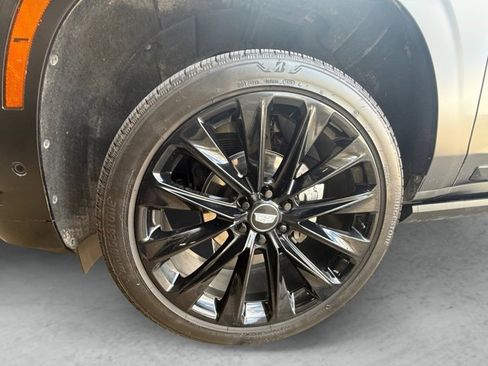 Certified 2025 Cadillac Escalade Sport Platinum w/ LPO, ONYX Package AWD/4WD image 25