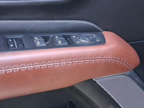 Used 2023 GMC Yukon XL Denali Ultimate image 17