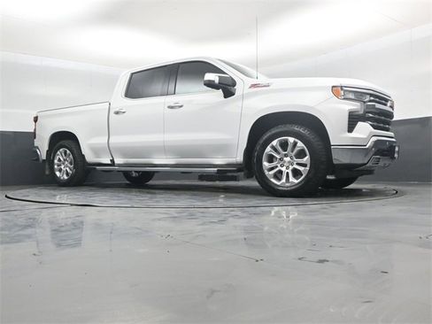 Used 2024 Chevrolet Silverado 1500 LTZ image 37