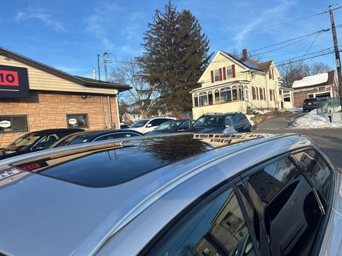 Used 2017 Volvo V90 T6 Cross Country image 18