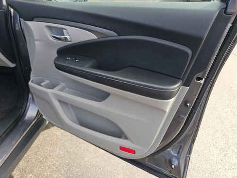 Used 2017 Honda Ridgeline RTS image 32