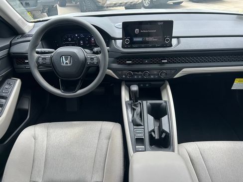 Used 2025 Honda Accord SE image 16