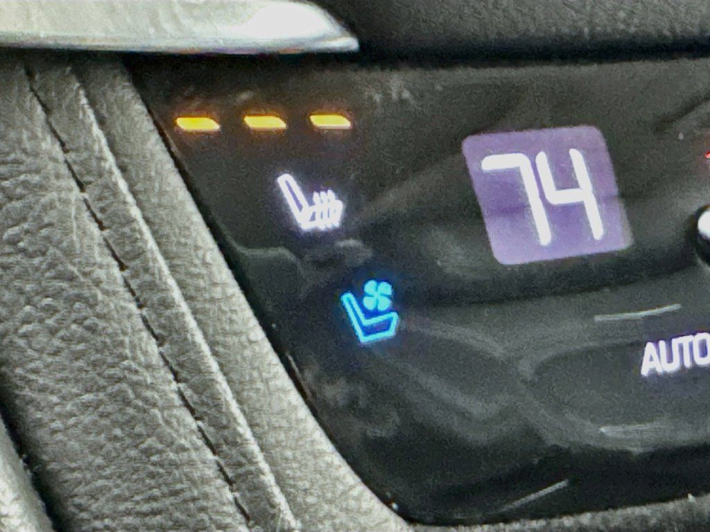 Used 2019 Cadillac XT5 Premium Luxury FWD image 24